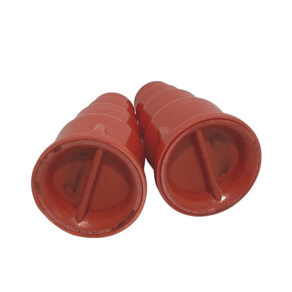 Vintage Red Plastic Salt & Pepper Shakers Set Atomic Age Rockets 1950's kitchen - Picture 3 of 6